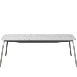 Banc 3 places Mahaut - assise 138 x 38 cm - plastique PEHD 100% recyclé - piétement époxy