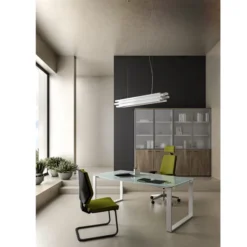 Bureau courbe Léandre Manager - l. 180 x pr. 90-101 cm - plateau verre - pieds cadre