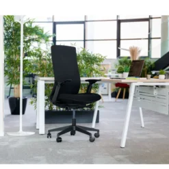Chaise de bureau Marcus - assise tissu noir - dossier maille noir - Non conforme ERP
