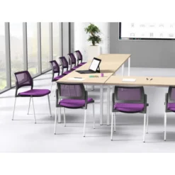 Chaise de réunion 4 pieds Kyos - assise tissu - dossier résille - piétement époxy - lot de 2