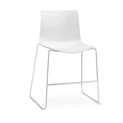 Chaise haute piétement traineau Catifa - coque polypropylène - piétement métallique - h. assise 64 cm
