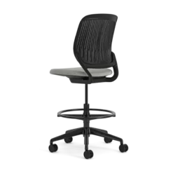 Chaise haute pivotante Cobi - structure et piétement noir - tissu et résille - piétement sur roulettes