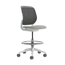 Chaise haute pivotante Cobi - structure et piétement blanc - tissu et résille - piétement sur roulettes