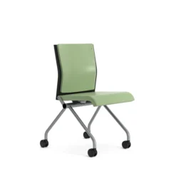 Chaise pliante Please - assise et dossier textile enduit - piétement sur roulettes