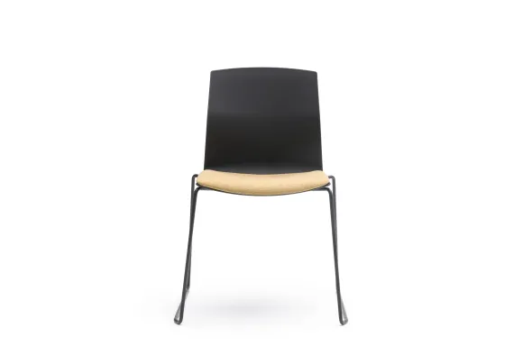 Chaise traîneau Kabi - coque polypropylène - placet d'assise textile enduit