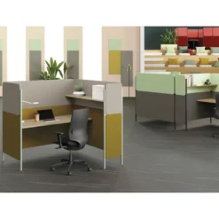 Espace de travail 1 place En Aparté - plan de travail + étagère - l. 164,4 x h.150 x pr. 164,4 cm
