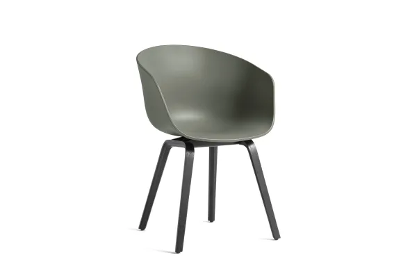 Fauteuil 4 pieds About Chair - coque polypropylène - piétement bois