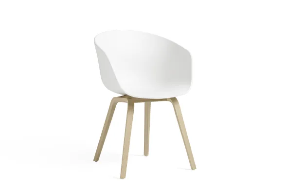 Fauteuil 4 pieds About Chair - coque polypropylène - piétement bois