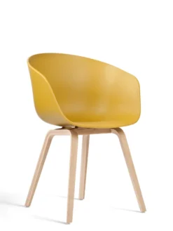 Fauteuil 4 pieds About Chair - coque polypropylène - piétement bois