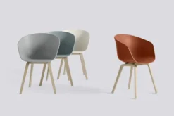 Fauteuil 4 pieds About Chair - coque polypropylène - piétement bois