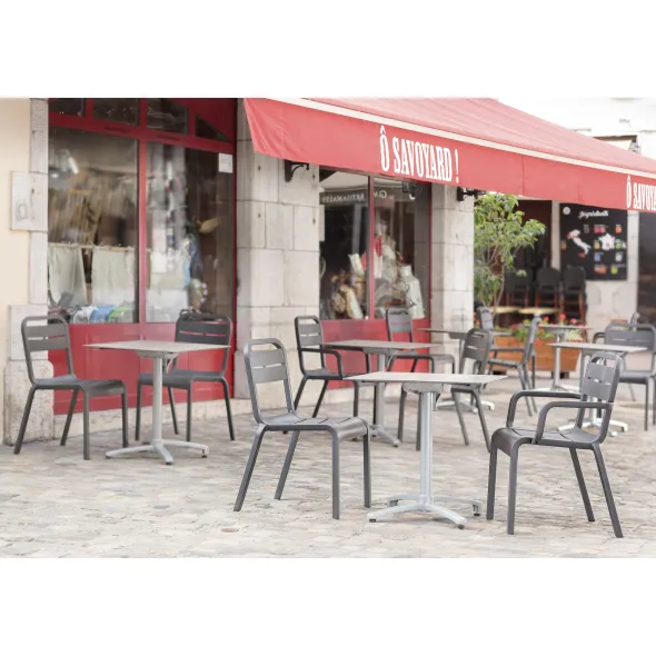 Fauteuil 4 pieds Cannes - monobloc polypropylène - assise et dossier séparés - empilable - lot de 6