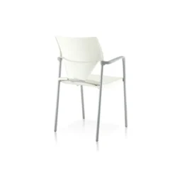 Fauteuil 4 pieds Ioko - polypropylène - sans placet - piétement époxy - empilable et accrochable