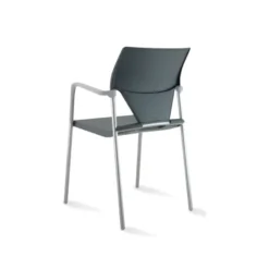 Fauteuil 4 pieds Ioko - polypropylène - sans placet - piétement époxy - empilable et accrochable