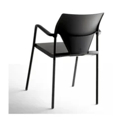 Fauteuil 4 pieds Ioko - polypropylène - sans placet - piétement époxy - empilable et accrochable