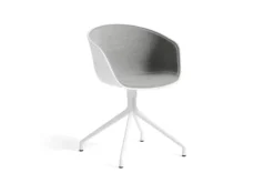 Fauteuil piétement araignée About Chair - coque polypropylène face intérieure revêtu tissu