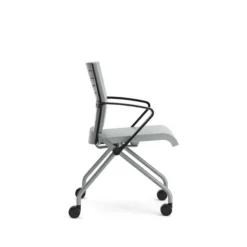 Fauteuil pliant Please - assise et dossier textile enduit - piétement sur roulettes