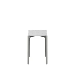 Tabouret bas 4 pieds Mahaut - h. 46 cm- Plastique PEHD 100 % recyclé - piétement époxy