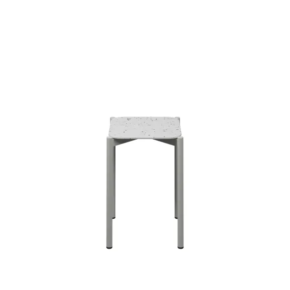 Tabouret bas 4 pieds Mahaut - h. 46 cm- Plastique PEHD 100 % recyclé - piétement époxy
