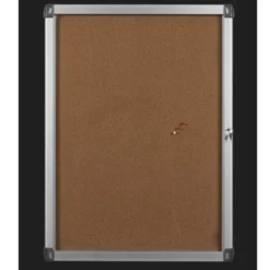 Vitrine d'intérieur murale - porte battante en PMMA - fond liège 9 A4
